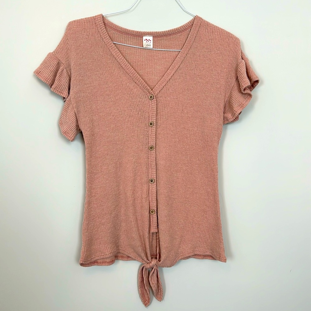 I Joah boutique vneck bottom tie shirt. Womens medium